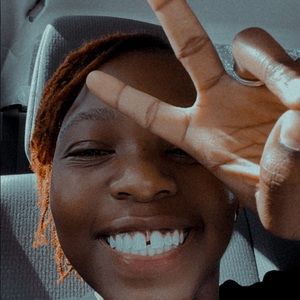 Meet your Posher, Joy